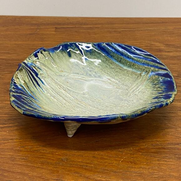 Ina Koch Hawaii Signed Art Pottery Ceramic Footed Dish Humpback Whale Design - Picture 3 of 10